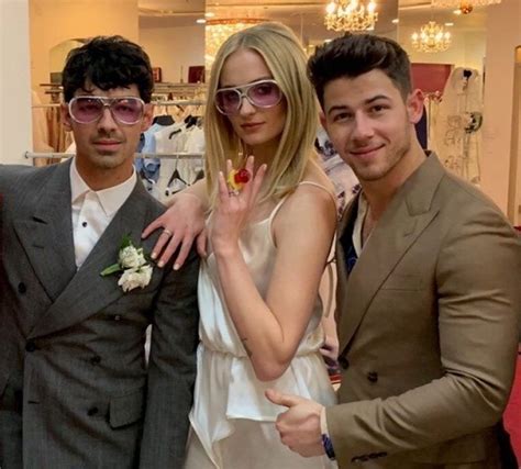 Joe Jonas and Sophie Turner Tie The Knot in a Surprise Vegas Ceremony—Shop Her Elvis-Inspired ...