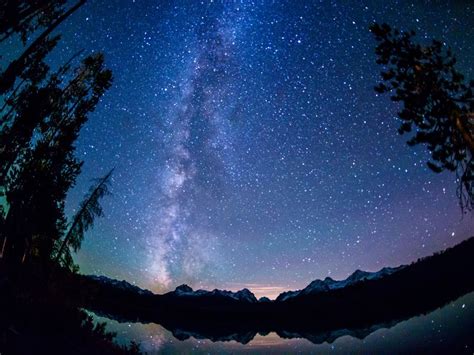 The U.S. Now Has Its First Dark Sky Reserve - vkbhat / iStock Photo ...