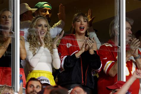 PHOTOS: Taylor Swift & Brittany Mahomes Hang With Sterling & Bronze