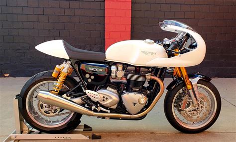 New 2018 TRIUMPH THRUXTON 1200 R SILVER Motorcycle in Denver #18T45 | Erico Motorsports