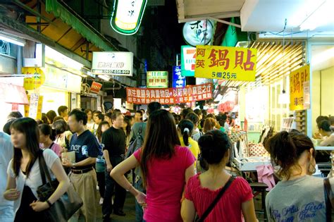 5 Best Night Markets in Taipei - Taipei Market Shopping - Go Guides