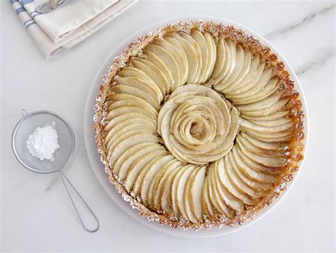 Almond Apple Tart | Lil' Cookie