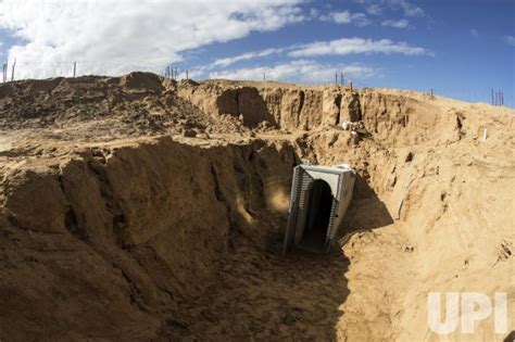 Photo: Palestinian Tunnels from Gaza Viewed from Israel ...