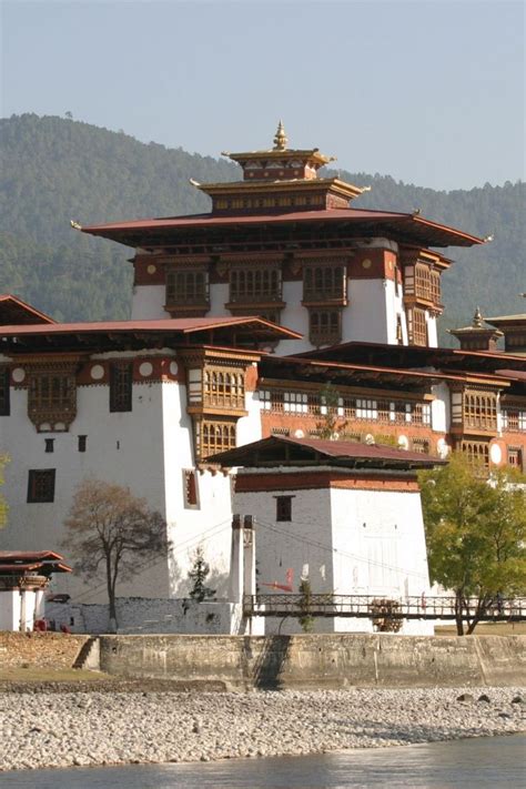 Punakha Dzong: The Majestic Bhutanese Architecture