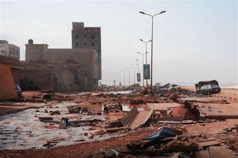 Libya: 10,000 missing in floods as huge death toll predicted