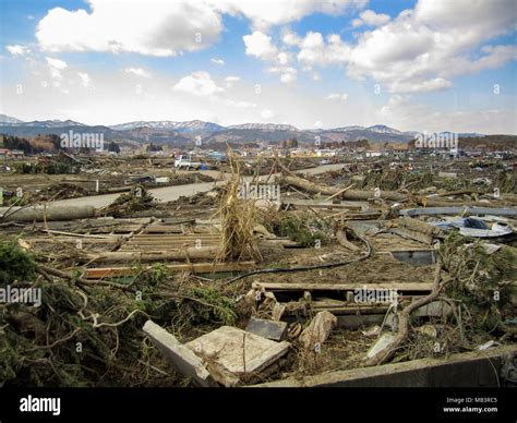 Images of the aftermath of the Great Tohoku Earthquake and Tsunami ...