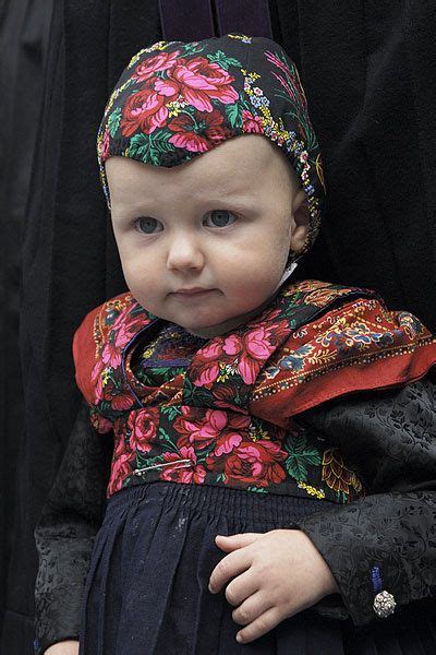 Pin by Ella Luiting1 on Germanic Low German: Dutch Low Saxon Staphorst Color | Costumes, Dutch ...