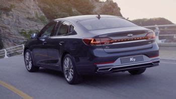 New Kia Cadenza Photos, Prices And Specs in UAE