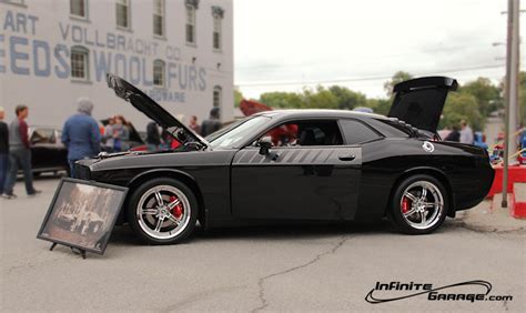 Custom Dodge Challenger RT – Infinite-Garage