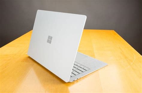 Surface Book 2 vs Surface Laptop: Detailed Comparison of Microsoft's Products