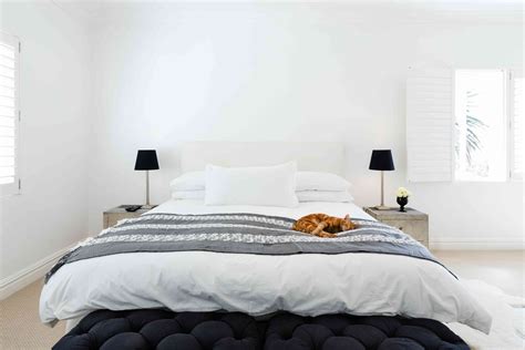 10 Best White Paint Colors for Your Bedroom Walls