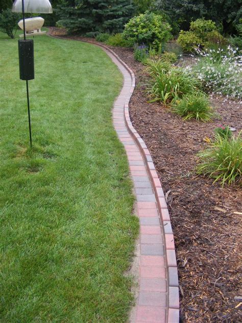 Brick Driveway Image: Brick Edging