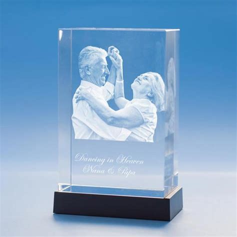 10 Sympathy Gifts for Loss of Wife » US Urns Online