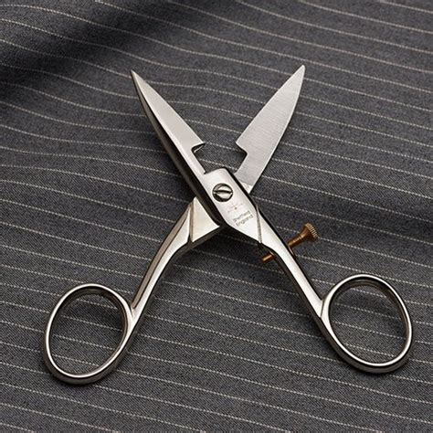 BUTTONHOLE SCISSORS - William Whiteley