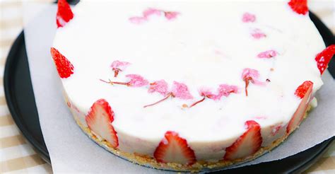 Tofu Dessert Recipe - Strawberry Tofu Cake - Tofu Today