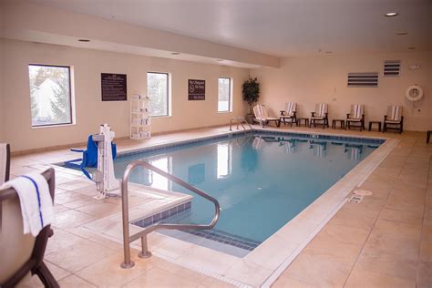 Hampton Inn Greenfield Pool: Pictures & Reviews - Tripadvisor