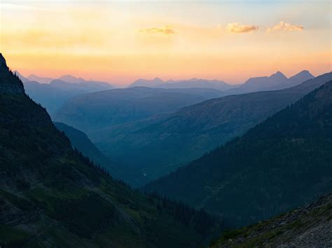 Smokey sunset in Glacier National Park, Montana USA [OC] [3000x2250 ...