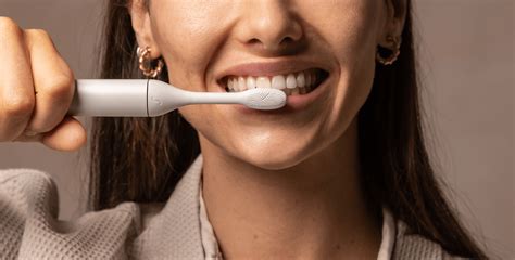 SURI Sustainable Electric Toothbrush on Behance