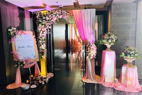 Aggregate 130+ wedding entrance decoration images super hot - seven.edu.vn