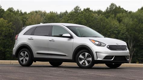 2017 Kia Niro FE Review: The Mass Appeal Hybrid