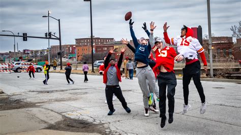 Photos: Chiefs Kingdom Parade (full gallery)