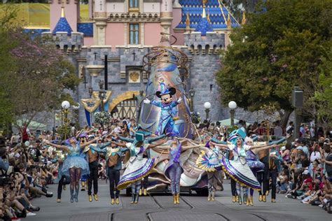 Disneyland's new parade Magic Happens ups the art ante - Los Angeles Times