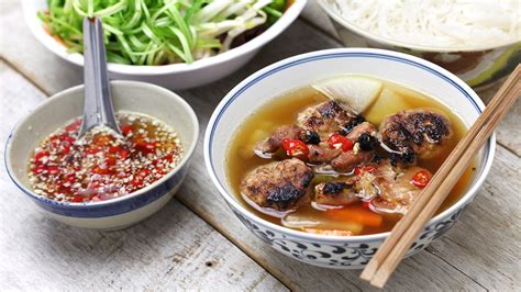 TOP LOCAL FOOD IN HANOI - Wide Eyed Tours