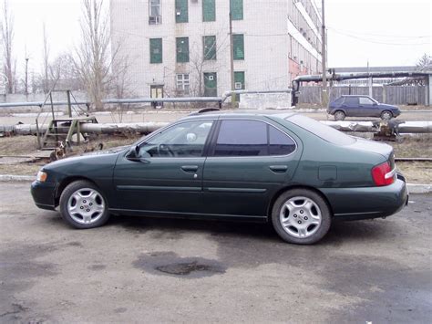 2000 Nissan Altima specs