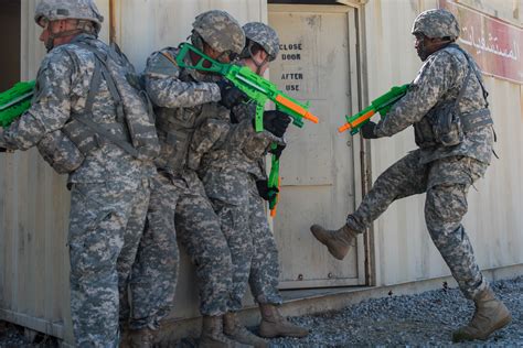 National Guard, Reserve Soldiers conduct urban operations training ...