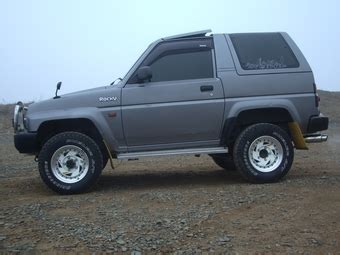 1993 Daihatsu Rocky specs