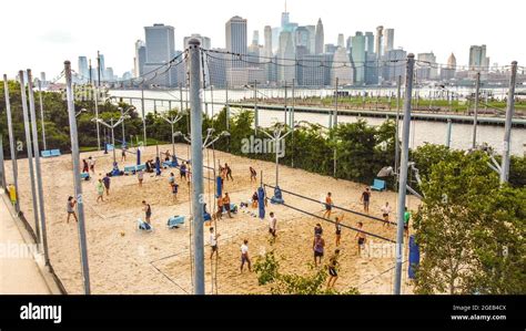 Brooklyn Bridge Park - Pier 6 - Beach Volleyball Courts, Brooklyn, New ...