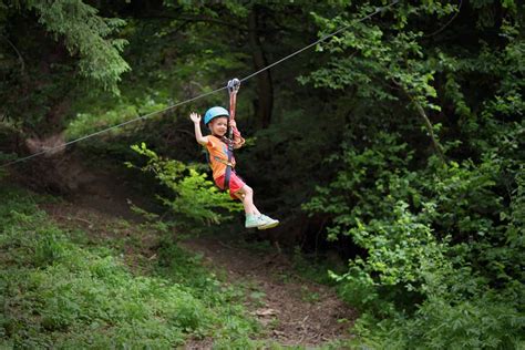 Zip Line Adventure, Bonner Springs, Kansas, USA - Heroes Of Adventure