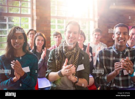 portrait clapping audience Stock Photo - Alamy