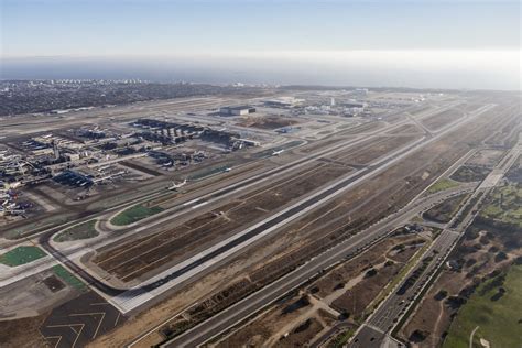 LAX moves to redevelop huge swath of airport-adjacent land - Curbed LA