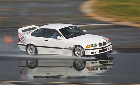 BMW M3 Lightweight E36 specs, performance data - FastestLaps.com