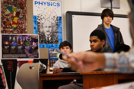 35 Physics classes Stock Pictures, Editorial Images and Stock Photos ...