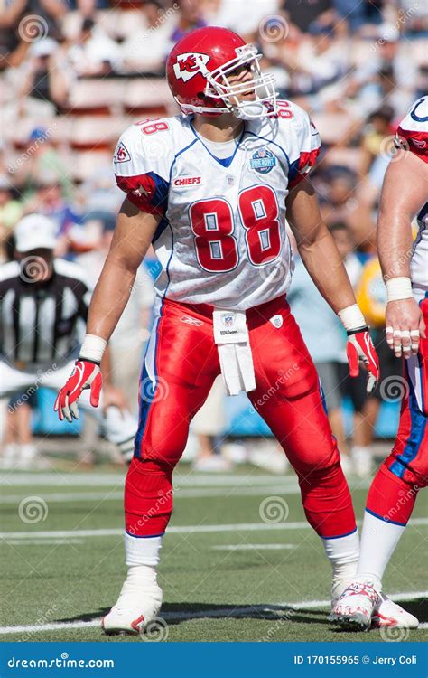 Tony Gonzalez, 2007 NFL Pro Bowl Game Editorial Image - Image of ...