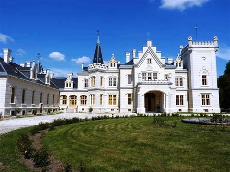 Top 10+ BEAUTIFUL Castles in Hungary