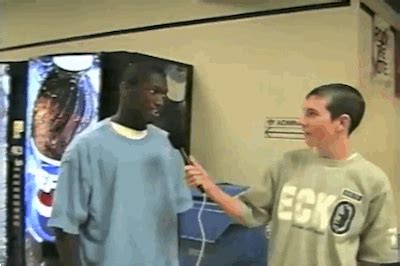 27 Hilarious Terrified Reaction Gifs - Funny Gallery | eBaum's World