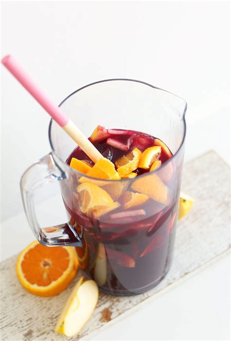 Easy Traditional Red Sangria | Minimalist Baker Recipes