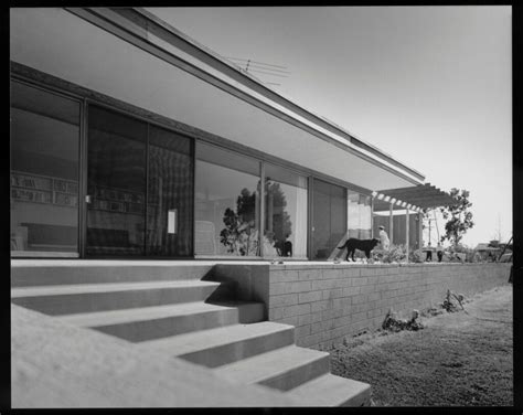 Bond House - Neutra Institute for Survival Through Design