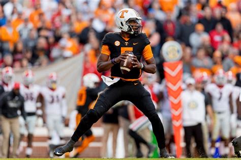 LOOK: Tennessee unveils all-black uniform for Saturday's game against Kentucky