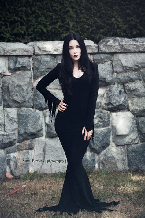 Diy morticia addams costume idea – Artofit