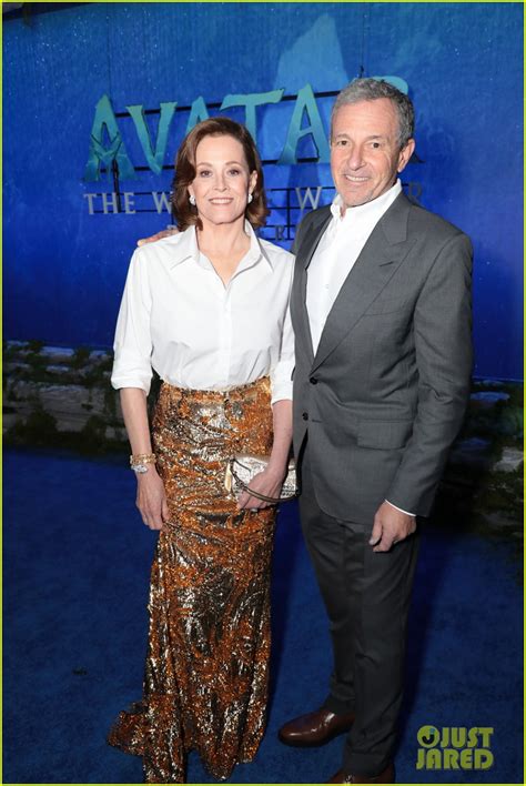 'Avatar' 2 Cast Attends L.A. Premiere Sans James Cameron - See the Red ...