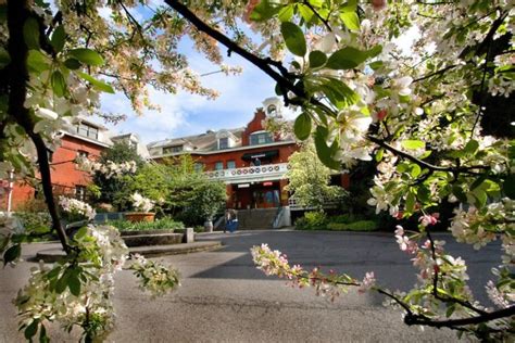 Couple’s Spa Getaway - McMenamin’s Edgefield Estate, Oregon