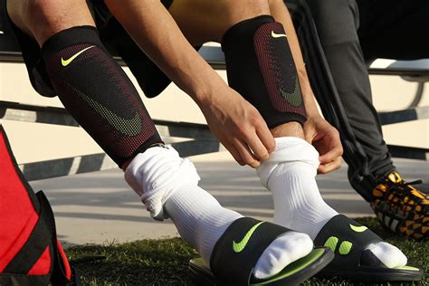 Nike® Soccer Shin Guards Size Chart | PRO TIPS by DICK'S Sporting Goods