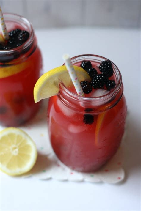 Quench Your Thirst with this Blackberry Lemonade Recipe!