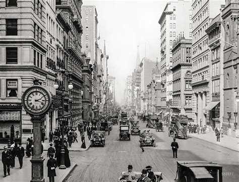 Shorpy Historic Picture Archive :: Fifth Avenue: 1911 high-resolution photo | New york street ...