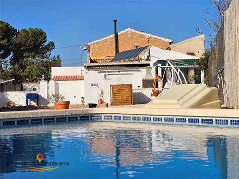 Country houses for sale in Spain - Kyero.com