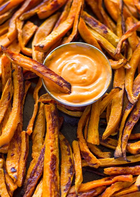 Baked Sweet Potato Fries with Sriracha Dipping Sauce | Gimme Delicious